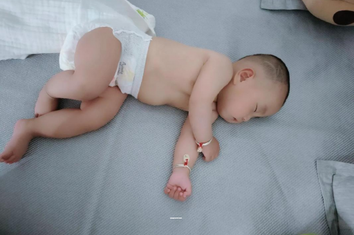 陵水孕妇肚子一跳一跳