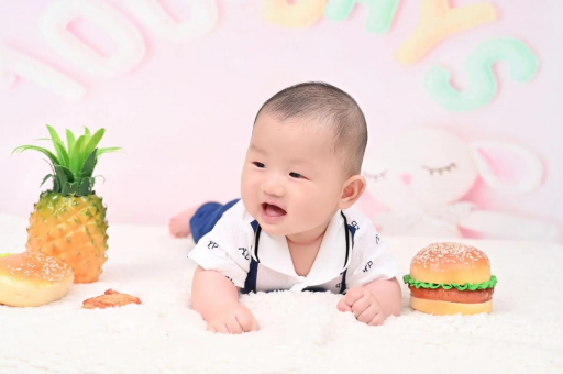 陵水宝宝为什么喜欢趴着睡 陵水宝宝为什么喜欢趴着睡